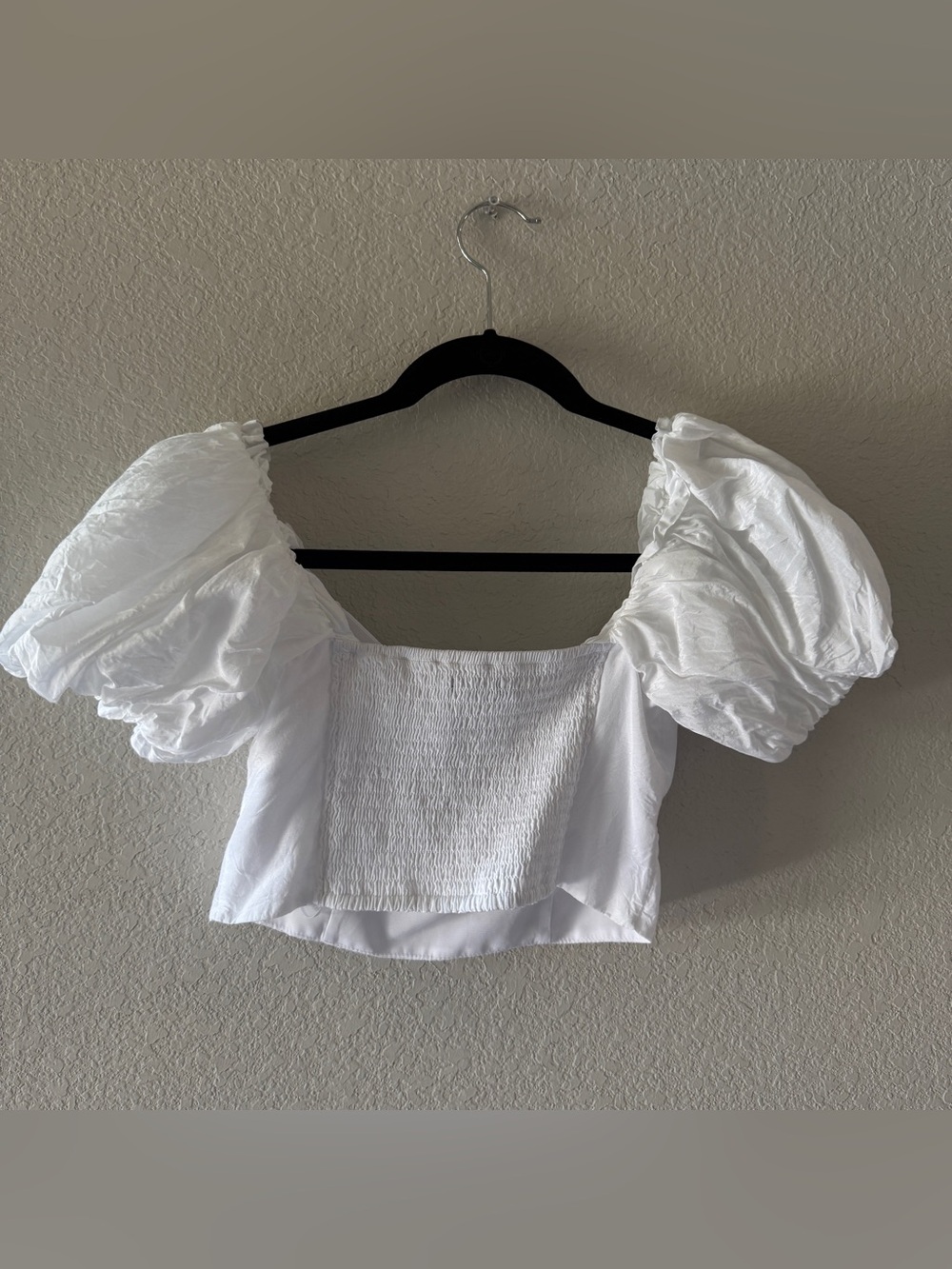 Abercrombie & Fitch White Puff Sleeve Smocked Crop Top